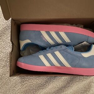 Adidas Women's Blue and Pink Athletic Shoes